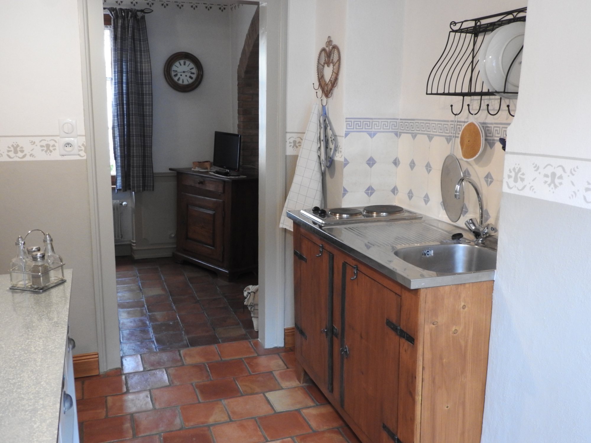 La cuisine vue depuis la fenêtre